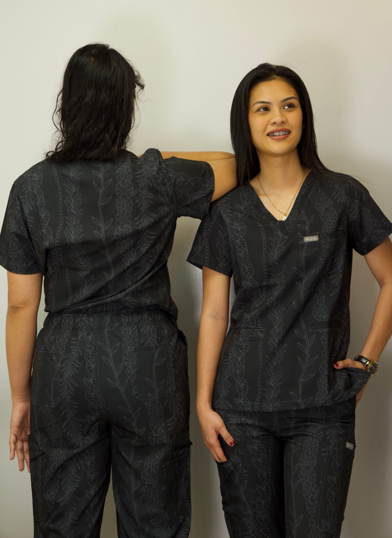 3 Pocket Scrub Top - Lau Liko